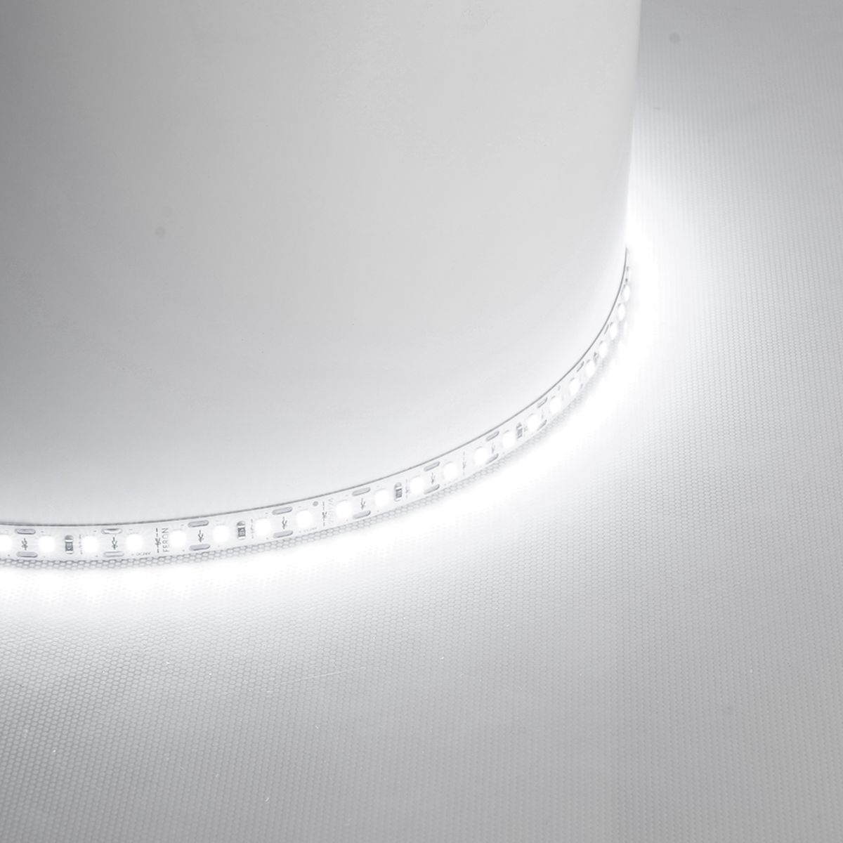 фото светодиодная лента feron 11w/m 120led/m 2835smd 4000к 5m свободный рез ls506 53058 | 220svet.ru