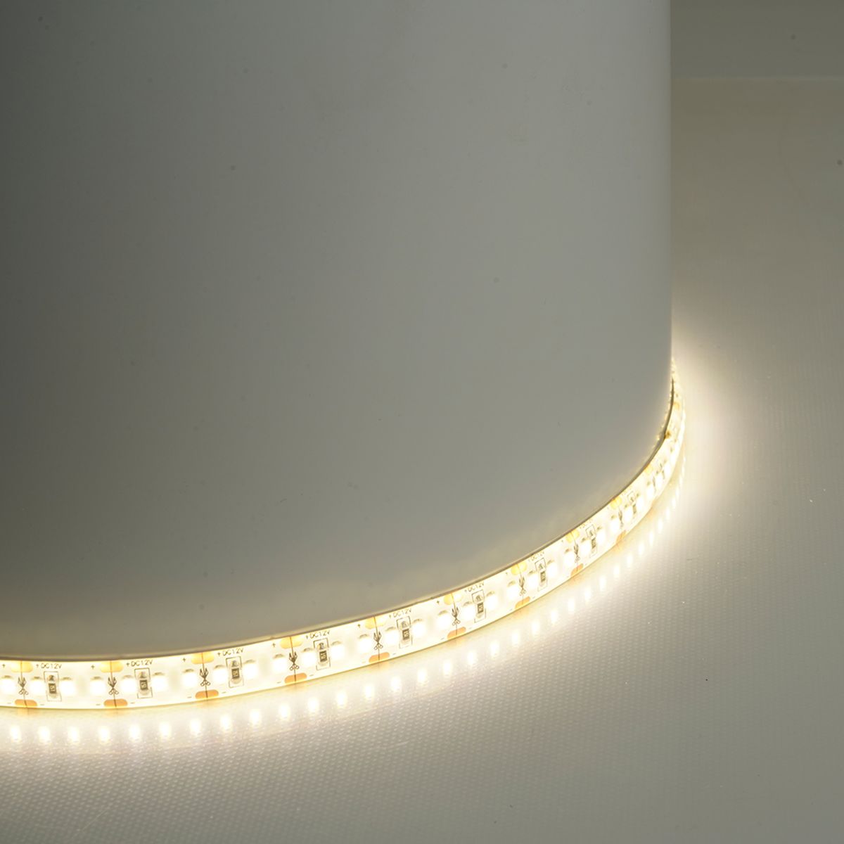 фото светодиодная лента feron ls626 17w/m 180led/m 2835smd 4000к 5m 51639 | 220svet.ru